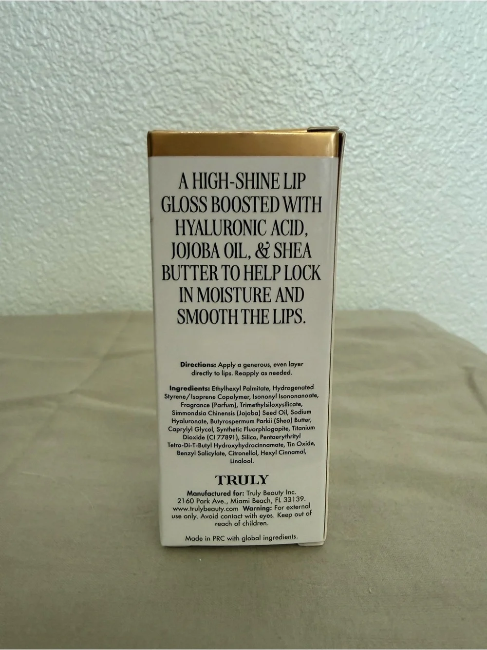 TRULY Smooth Legend Hydrating Body Wash & Lip Gloss Set